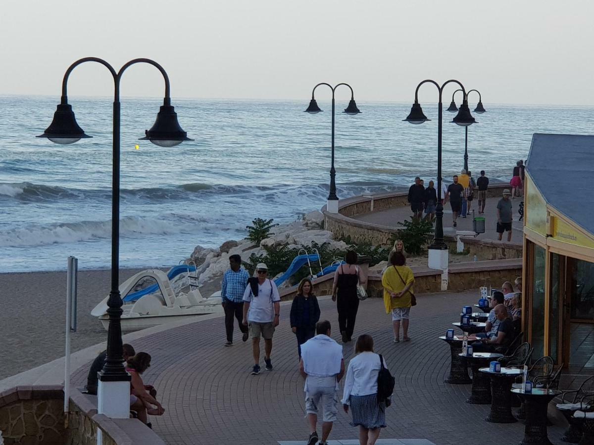 Lujoso Estudio Frontal Al Mar Торемолинос Екстериор снимка